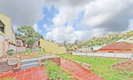 Terreno em condomínio fechado à venda na Rua Hipólito da Costa, 76, Santa Tereza, Porto Alegre, 189 m2 por R$ 390.000