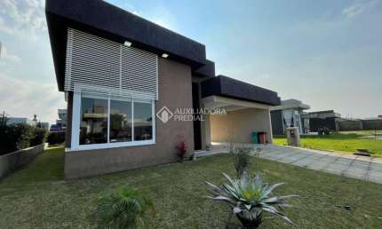 Casa em condomínio fechado à venda na HONORIO GERMANO, 2009, Centro, Capão da Canoa, 200 m2 por R$ 1.250.000