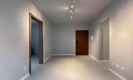 Apartamento com 2 quartos à venda na Rua Alberto Silva, 238, Vila Ipiranga, Porto Alegre, 58 m2 por R$ 372.000