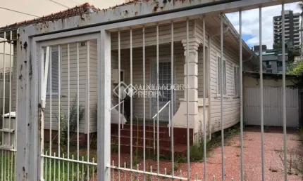Terreno à venda na Rua Portugal, 835, São João, Porto Alegre, 330 m2 por R$ 950.000