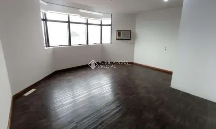 Sala comercial à venda na Rua Marquês do Pombal, 1710, Moinhos de Vento, Porto Alegre, 34 m2 por R$ 300.000