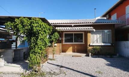 Casa com 2 quartos à venda na PROFESSOR VICENTE MANOEL SILVEIRA, 60, Pinheira, Palhoça, 50 m2 por R$ 350.000