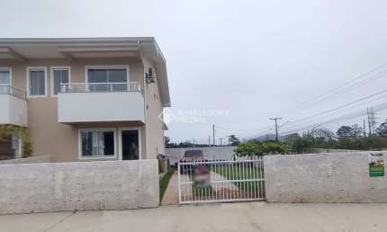 Casa com 2 quartos à venda na Rua Paulo Manoel dos Santos, 363, Enseada de Brito, Palhoça, 72 m2 por R$ 600.000