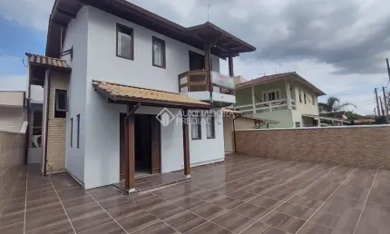 Casa com 6 quartos à venda na Rua Antonio Vitor Vieira, 624, Pinheira, Palhoça, 300 m2 por R$ 850.000