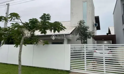 Casa com 3 quartos à venda na das Flores, 3, Pinheira, Palhoça, 200 m2 por R$ 1.350.000
