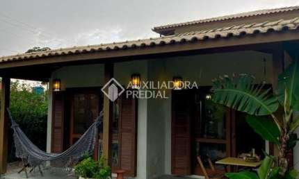 Casa com 3 quartos à venda na Manoel Alfredo dos Santos, 79, Guarda do Embaú (Ens Brito), Palhoça, 120 m2 por R$ 1.170.000