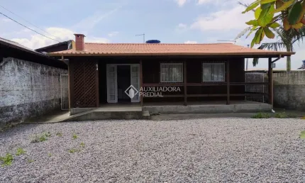 Casa com 3 quartos à venda na 1593, 11, Passagem de Maciambú (Ens Brito), Palhoça, 130 m2 por R$ 350.000