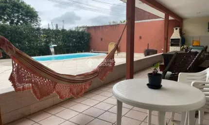 Casa com 3 quartos à venda na Rua Tucumã, 379, Enseada de Brito, Palhoça, 360 m2 por R$ 795.000