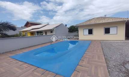 Casa com 3 quartos à venda na Rua Paulo Manoel dos Santos, 511, Enseada de Brito, Palhoça, 120 m2 por R$ 750.000