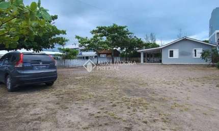 Casa com 3 quartos à venda na Avenida do Papagaio, 200, Balneário Ponta do Papagaio (Ens Brito), Palhoça, 139 m2 por R$ 1.200.000