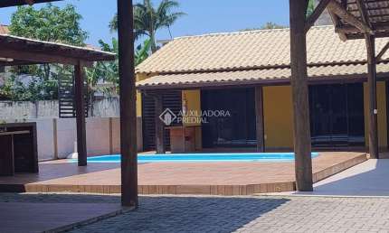 Casa com 2 quartos à venda na Rua Petúnia, 15, Praia do Sonho, Palhoça, 140 m2 por R$ 970.000