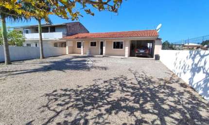 Casa com 4 quartos à venda na Rua Paulo Manoel dos Santos, 666, Praia do Meio, Palhoça, 150 m2 por R$ 580.000