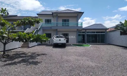 Casa com 4 quartos à venda na nelson severiano da rosa, 200, pinheira, palhoça, 210 m2 por r$ 851.000