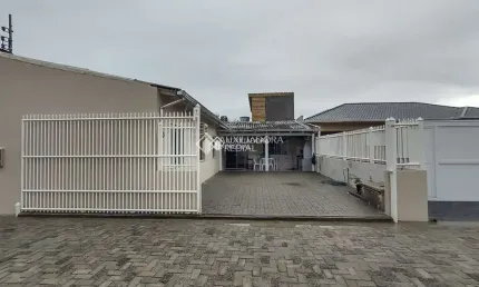 Casa com 4 quartos à venda na Rua Tradição, 441, Pinheira, Palhoça, 98 m2 por R$ 370.000