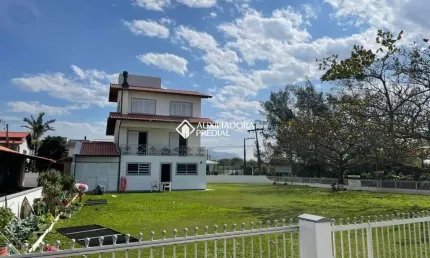 Casa com 4 quartos à venda na das flores, 872, pinheira, palhoça, 240 m2 por r$ 3.710.000