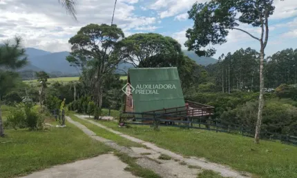 Fazenda à venda na Geral do Macimbú, 2586, Enseada de Brito, Palhoça, 600 m2 por R$ 2.100.000