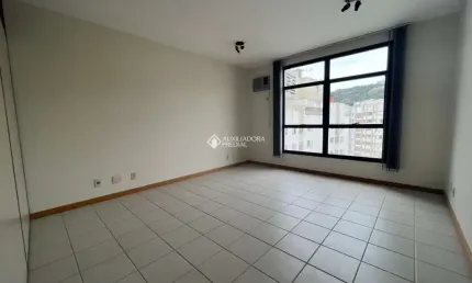 Sala comercial à venda na rua araújo figueiredo, 119, centro, florianópolis, 32 m2 por r$ 280.000