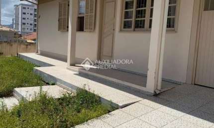 Casa com 3 quartos à venda na Rua José Machado Simas, 188, Capoeiras, Florianópolis, 158 m2 por R$ 870.000