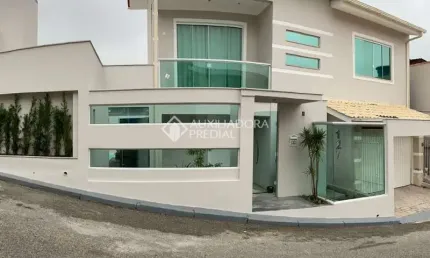 Casa com 4 quartos à venda na Rua Orlando Linhares, 127, Jardim Atlântico, Florianópolis, 170 m2 por R$ 1.643.000