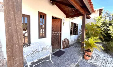 Casa com 2 quartos à venda na Professora Regina Waltrick Ramos, 64, Jardim Atlântico, Florianópolis, 144 m2 por R$ 1.200.000