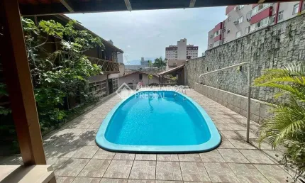 Casa com 4 quartos à venda na Rua Waldemar Ouriques, 300, Capoeiras, Florianópolis, 280 m2 por R$ 2.499.000