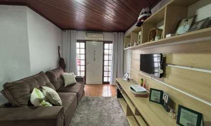 Casa com 4 quartos à venda na Rua Professor Clementino de Brito, 20, Capoeiras, Florianópolis, 210 m2 por R$ 2.130.000