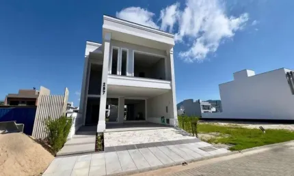 Casa em condomínio fechado com 3 quartos à venda na Avenida Deltaville, 360, Beira Rio, Biguaçu, 174 m2 por R$ 1.400.000