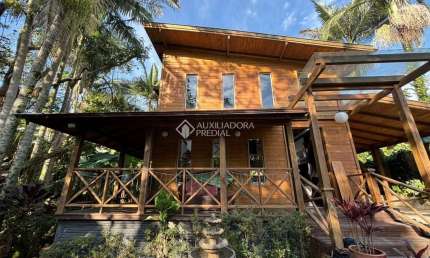 Casa com 3 quartos à venda na Luiza Conceição Fernandes, 1, Praia de Palmas, Governador Celso Ramos, 905 m2 por R$ 1.200.000