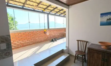 Casa com 2 quartos à venda na pedro miguel nunes, 395, lagoa da conceição, florianópolis, 60 m2 por r$ 720.000