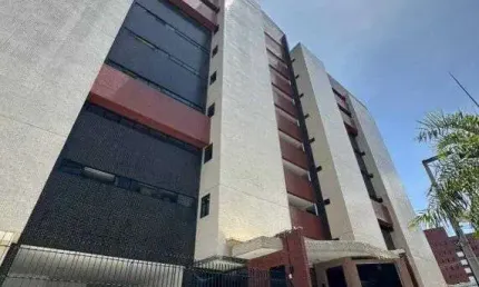 Vendo excelente apartamento na Av Epitacio Pessoa á poucos metros do Mar