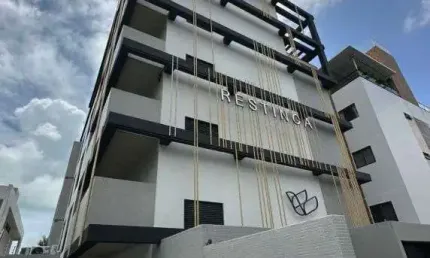 Flat PÉ NA AREIA no Jardim Oceania, 100% mobiliado para venda.