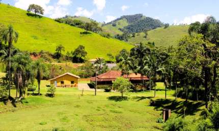 Chácara / sítio com 3 quartos à venda na Praça Professor Maximiano Lambert, 010, Zona Rural, Cambuí