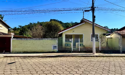 Terreno à venda na Praça Bras Reale, 195, Centro, São Bento do Sapucaí