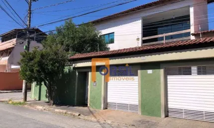 Sobrado com 4 dormitórios à venda, 312 m² por R$ 850.000,00 - Vila Lavínia - Mogi das Cruzes/SP