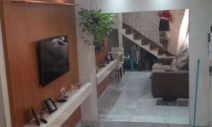 Sobrado com 2 dormitórios à venda, 154 m² por R$ 320.000,00 - Vila Brasileira - Mogi das Cruzes/SP