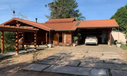 Chácara com 4 dormitórios à venda, 697 m² por R$ 1.600.000,00 - Do Taboão - Mogi das Cruzes/SP