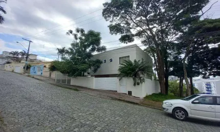 Casa Residencial para Venda Casa  com 220m²  sendo 2 pavimentos na melhor localização do Itaguaçu. FLORIANOPOLIS