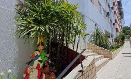 Apartamento para Venda Apartamento de 3 dormitórios com , garagem e elevador em Coqueiros. FLORIANOPOLIS