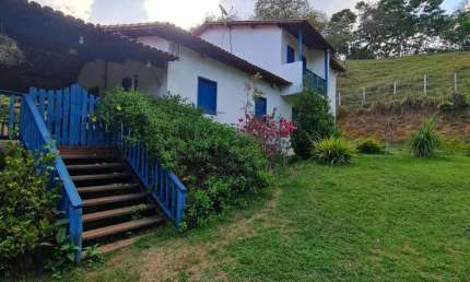 Maravilhosa fazendinha em Rio Manso - 5.3 Hectares.