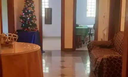 Vendo casa com duas lojas comerciais Bairro Cinquentenário / BH