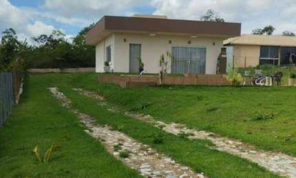 Vendo casa três quartos sendo uma suíte - Condomínio Vale do Luar