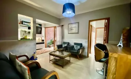 Vendo Área Privativa de três quartos sendo uma suíte no bairro Caiçara