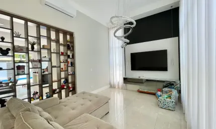 Maravilhosa Casa Mobiliada Térrea à venda no Condomínio Terras de Atibaia I