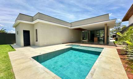 Casa à venda no Condomínio Shambala II em Atibaia. com 4 Quartos