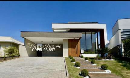 Casa térrea á venda no Condomínio Terras de Atibaia II