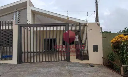 Casa com 3 dormitórios para alugar, 100 m² por R$ 2.900,00/mês - Jardim Rebouças - Maringá/PR