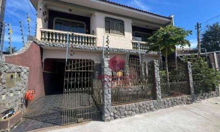 Sobrado à venda, 344 m² por R$ 795.000,00 - Vila Morangueira - Maringá/PR