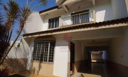 Sobrado com 3 dormitórios para alugar, 150 m² por R$ 2.850,00/mês - Vila Bosque - Maringá/PR