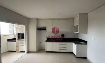 Apartamento semi mobiliado com 3 quartos (1 suíte) para alugar - Zona 07 - Maringá/PR