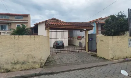 Apartamento com 8 quartos à venda no Ingleses, Florianópolis  por R$ 650.000